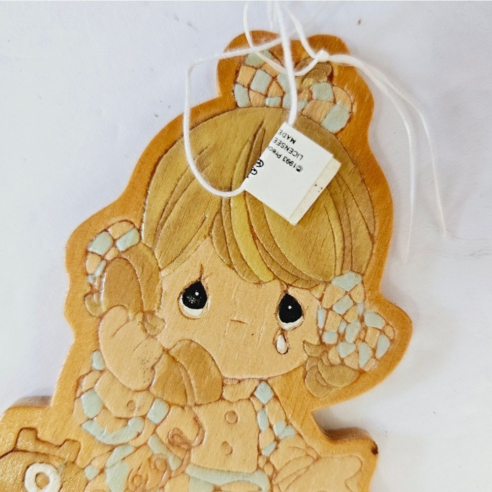 Vintage 1993 Cracker Barrel Precious Moments Hand Made Wooden Christmas Ornament - Picture 6 of 7